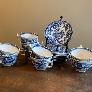 Twenty 20 Pieces of Vintage Royal Staffordshire Tonquin Pattern Blue White Dinnerware Clarice Cliff Made In England Transferware Set for 10