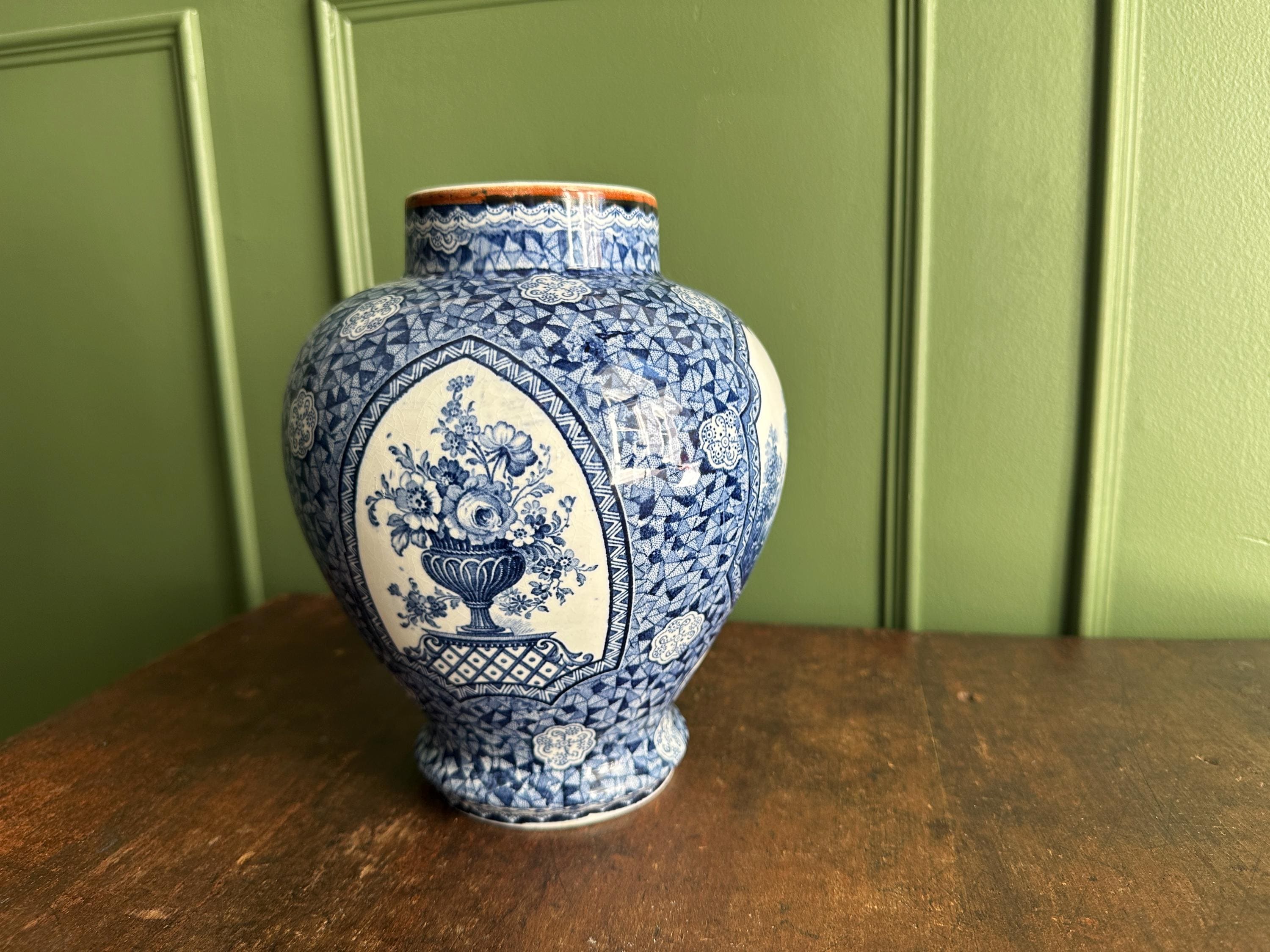 Villeroy & Boch Antique Royal Bonn Flamand Blue Flower Large Vase