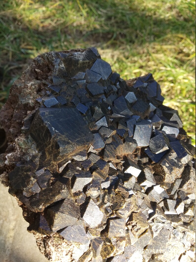 Garnet Melanite