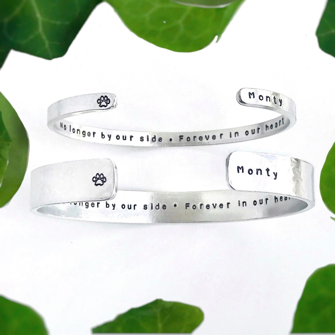 Pet Loss Bracelet // Pet Loss Gift // Dog Cat Paw Name Jewellery // Dog ...