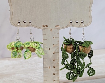 Pendants d'oreilles au crochet Monstera avec plante d'intérieur en pot