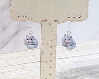 Boucles d'oreilles chat au crochet - Bijoux Amigurumi faits main pour chaton en peluche