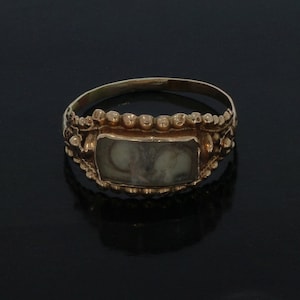 Antique 14k gold mourning ring with Victorian hairpiece ca. 1850