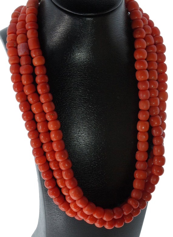 Exclusive red coral antique necklace, 3-strand on… - image 3