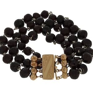 Antique garnet 3-strand bracelet with 14 karat gold clasp, handmade jewellery