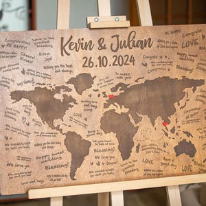 Bruiloft-gastenboek bord wereldkaart, alternatief gastenboek voor bestemming bruiloft, avontuur begint, houten bord met gravure
