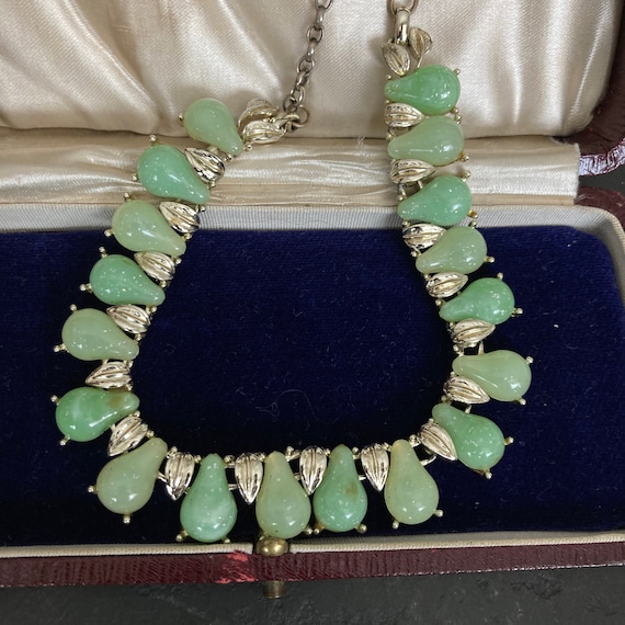 Vintage gold necklace, 1950s glass fruit necklace… - image 1