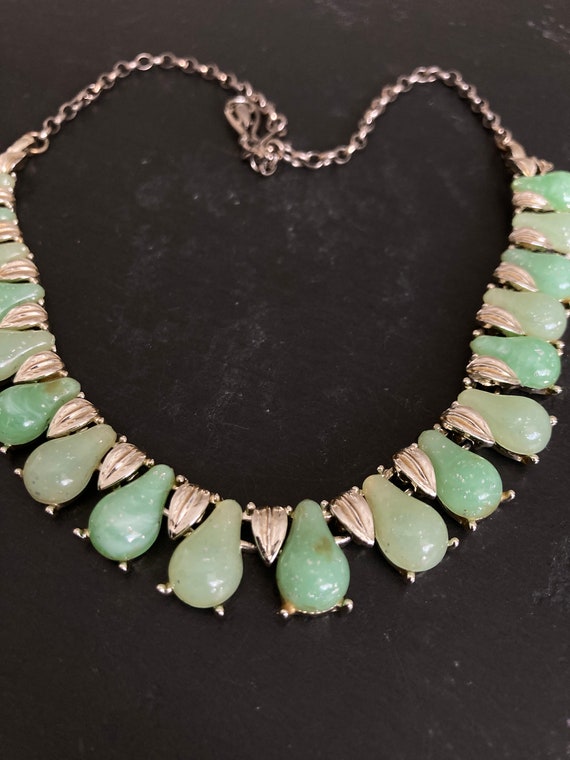 Vintage gold necklace, 1950s glass fruit necklace… - image 7