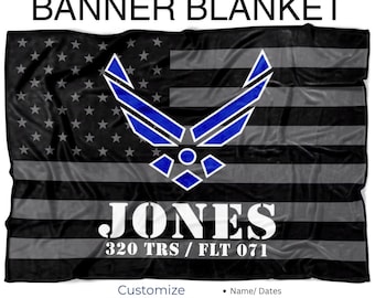 Gepersonaliseerde sherpadeken luchtmacht afstuderen banner| Amerikaanse vlag | USAF | Afstudeercadeau luchtmacht | Pensioencadeau