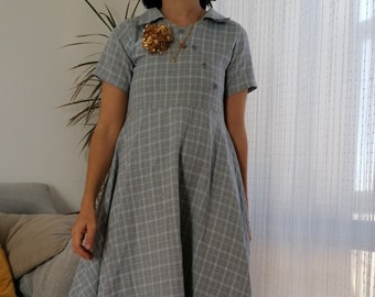 Vintage plaid grey midi dress / 90's gray and white skater dress