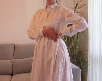 Vintage white maxi night gown / 80's Victorian long sleeve dress
