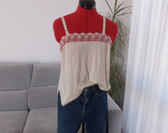 Vintage cream lingerie top / 80&#39;s nylon tank top camisole with lace
