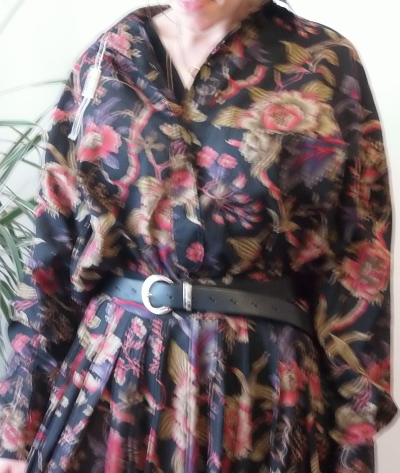 80/'s co-ord set blouse and skirt Vintage two piece set black floral print shirt and skirt Co ord set top and maxi skirt