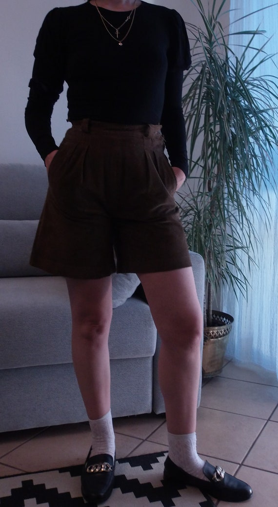 Vintage 100% leather brown shorts / 80's real sue… - image 2