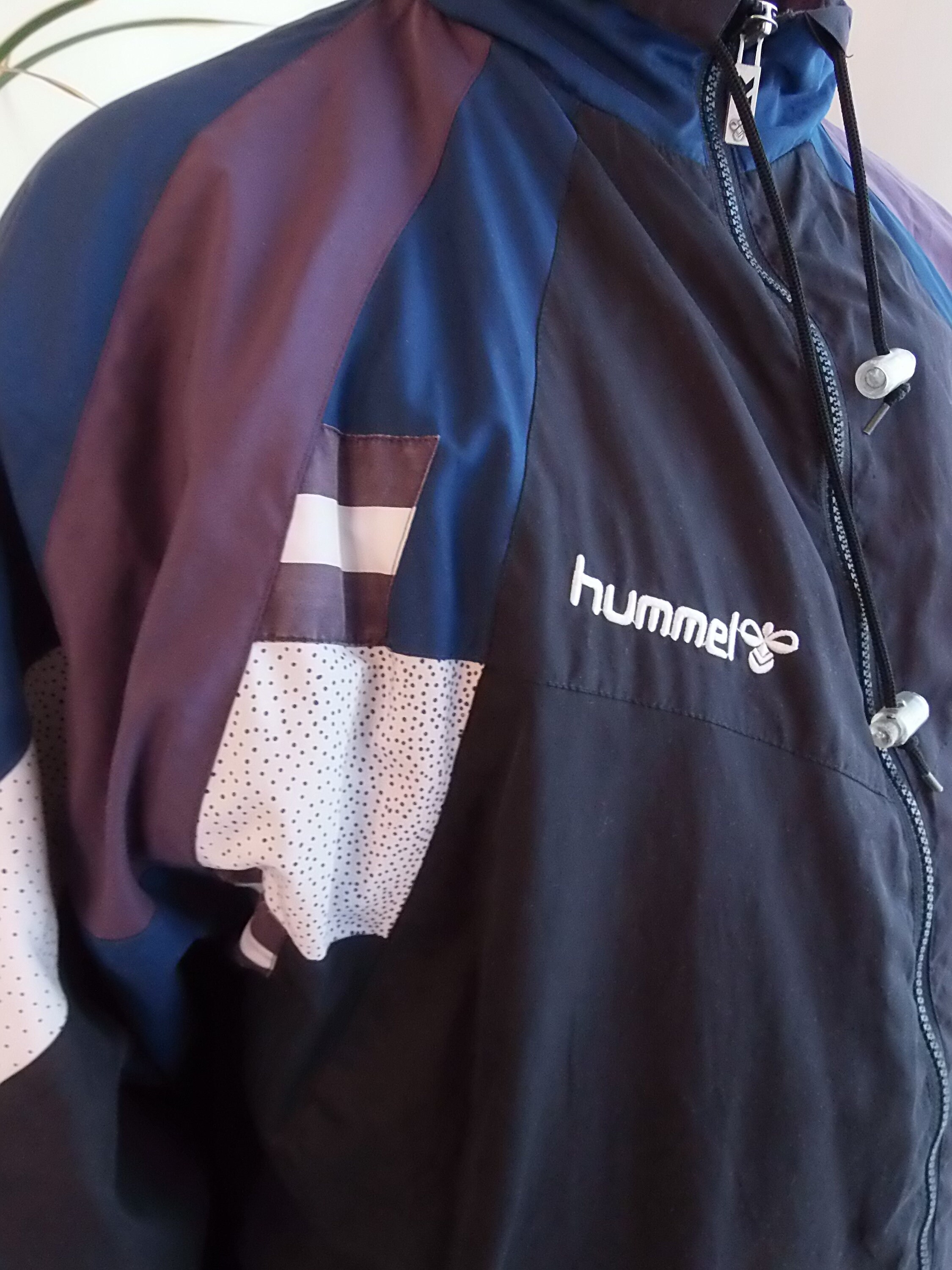 hummel softshell suit