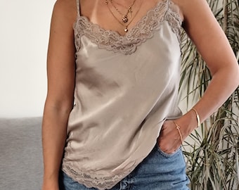 Vintage 100% silk beige camisole with lace / 00's silk spaghetti straps champagne lingerie top
