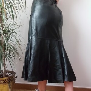 Vintage black leather skirt / 80's leather midi skirt / High waist real leather skirt with trumpet hem / Tulip mermaid fit leather skirt image 2