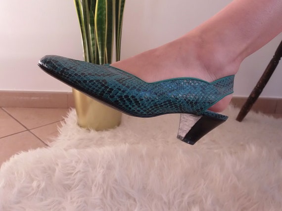 green snake print shoes