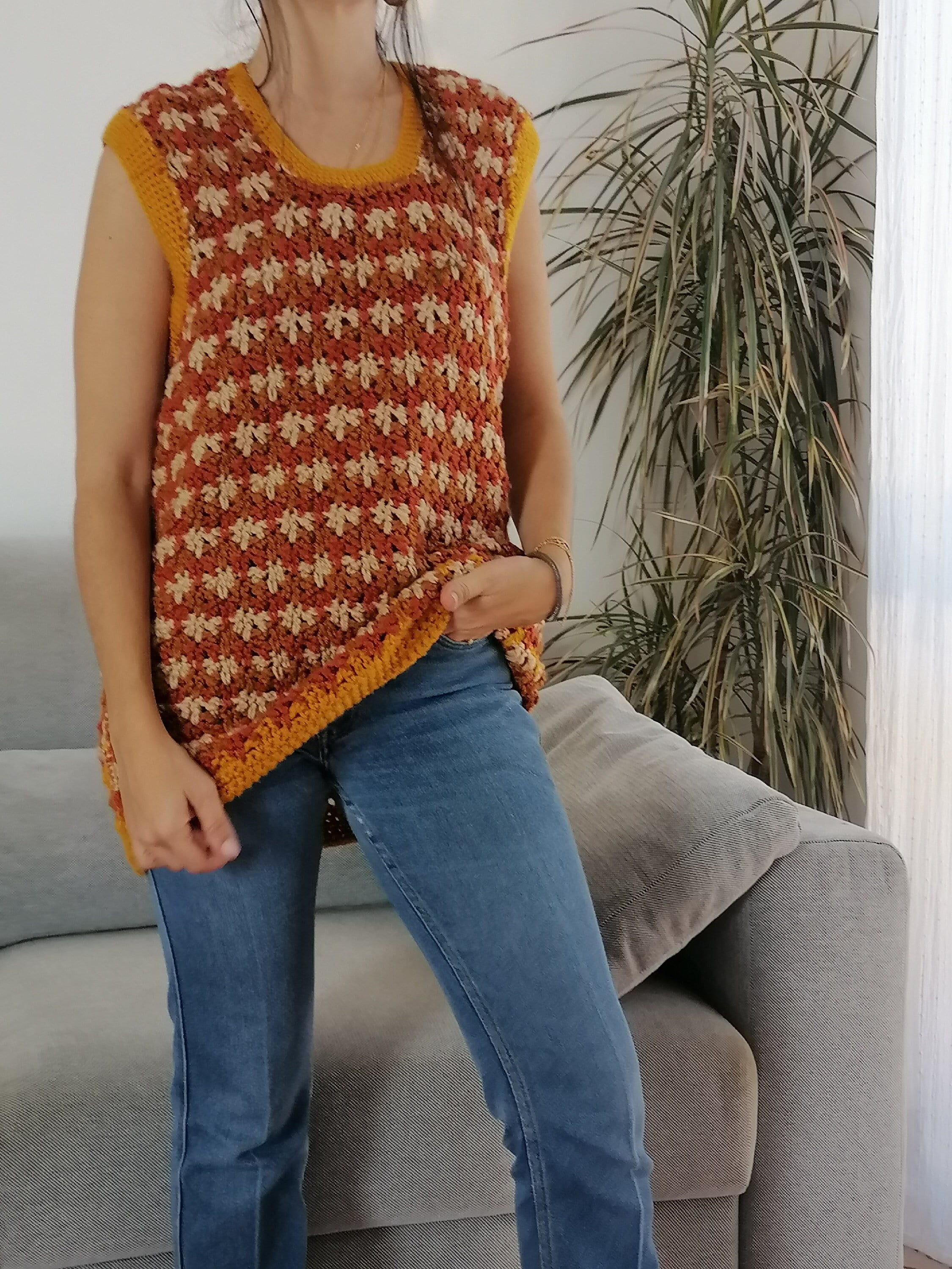 Vintage Handmade Knit Vest / 70