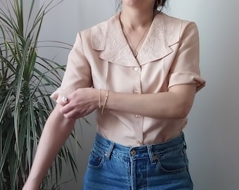 Vintage peachy cream embroidered blouse / Papyrus scroll blouse / 1980s thai vintage peachy cream top with embroidery collar