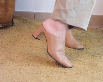 Vintage 100% leather tan mules / 90&#39;s caramel brown square toe sandals  / vintage brown heel mules EU 37 US 6.5 UK 4.5