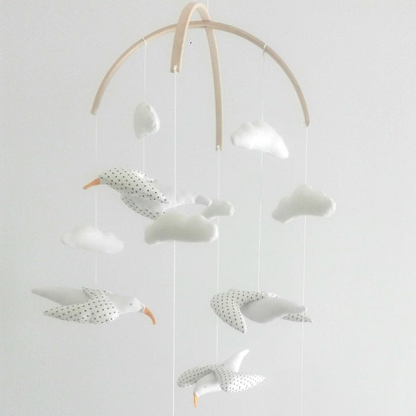 Seagulls baby Mobile, crib mobile, baby mobile, crib mobile seagulls, baby bird mobile, nursery mobile sea, ocean mobile, mobile baby.