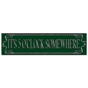 古いパブ スタイルの「It&#39;s 5 O&#39;clock Somewhere」メタル サイン。サイズ 12&quot;x3&quot; ホーム バー デコレーション。