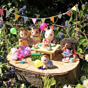 Cute Woodland Critter Family Verjaardagskaart / - personage - speelgoed - dieren - kind meisje jongen volwassene