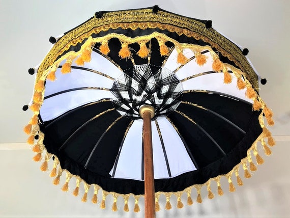 Bali Umbrella White Top Patios Gardens Weddings Parties Sunshade Parasol