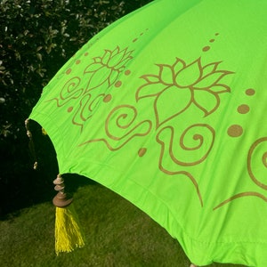 LIME GREEN UMBRELLA, Balinese Tassel Umbrella Parasols, Wedding ...