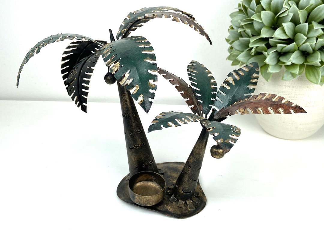 Coconut candlestick in green