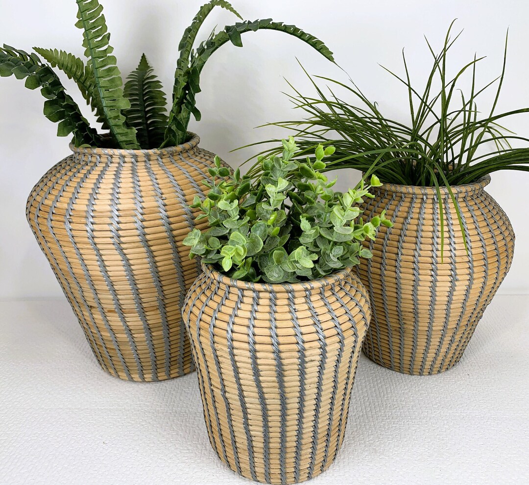 WOVEN RATTAN VASE, Handcrafted Vase, Wicker Vase, Rattan Flower Vase