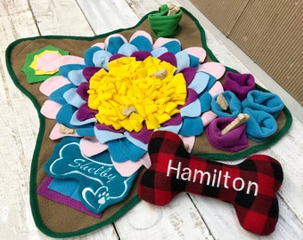 Personalized Dog Bone Toy and Snuffle Mat Set, Interactive Feed Game, Dog Treats Feeding Mat, Personalized dog gift, Customized gift