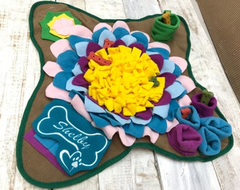 Personalized Snuffle Mat for dog, Interactive Feed Game, Dog Treats Feeding Mat, Personalized dog gift