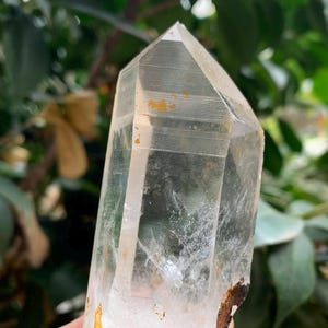 The Dow Quartz Lemurian Record-keeper Crystal/Clear Quartz Point/Natural Mineral Attached/Healing/Energy/Meditation/101*37*31mm 174g