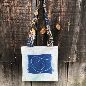 Heart Tote Bag, Garlic Tote, Cyanotype Tote, Sun Print Garlic Scape Bag Blue