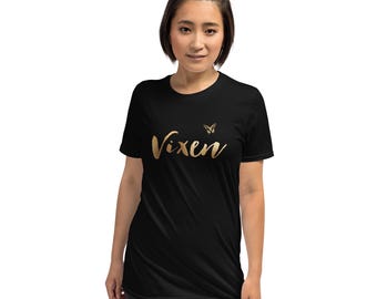 Vixen in stijlvol goud dames-T-shirt met korte mouwen Ideaal voor hotwife Vixens Volledig personaliseerbaar voor tekst en kleur