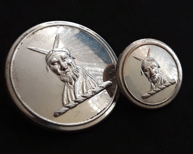27mm /& 16mm Silver Plate by Broughton of London Image is John the Baptist A Rare set of Silver Plate Livery Button to the Hilton Family