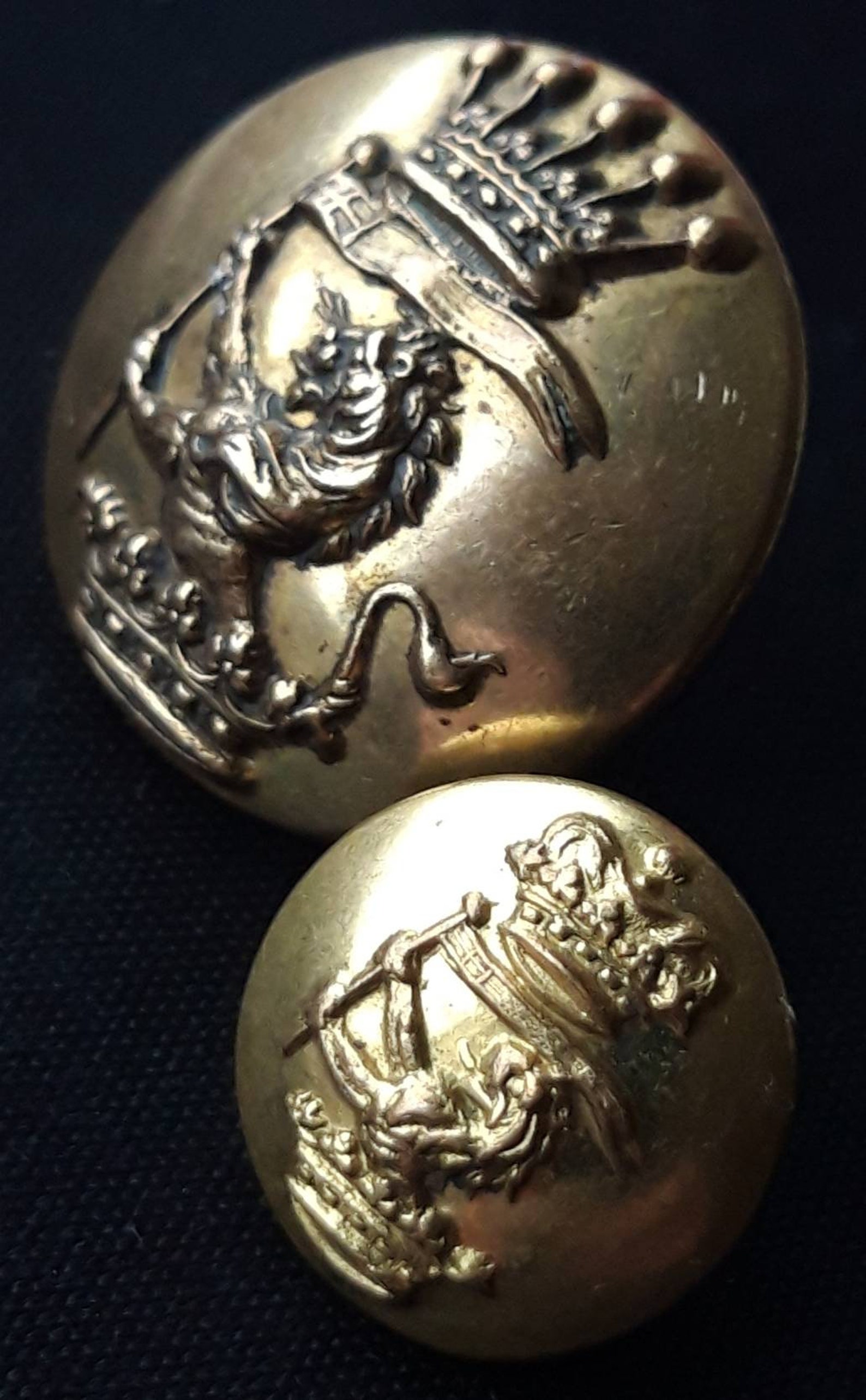 Set of Antique Livery Buttons to the Earl of Mornington. These Etsy