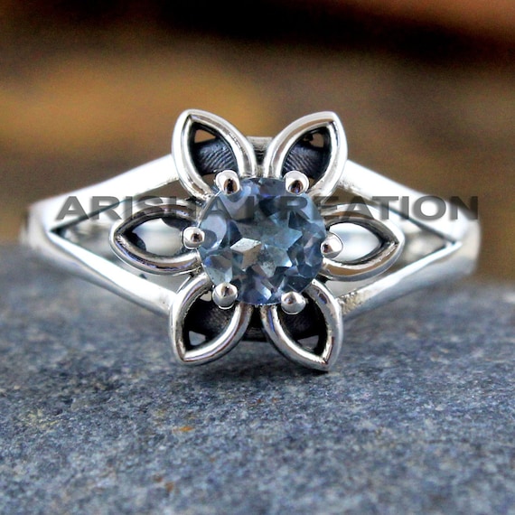 Beautiful Faceted Blue Topaz Round Gemstone Floral Ring for Gift