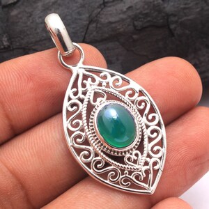 Green Onyx Amethyst Oval Shape Gemstone Pendant For Christmas Gift - 925 Sterling Silver Handmade Designer Pretty Pendant Jewelry
