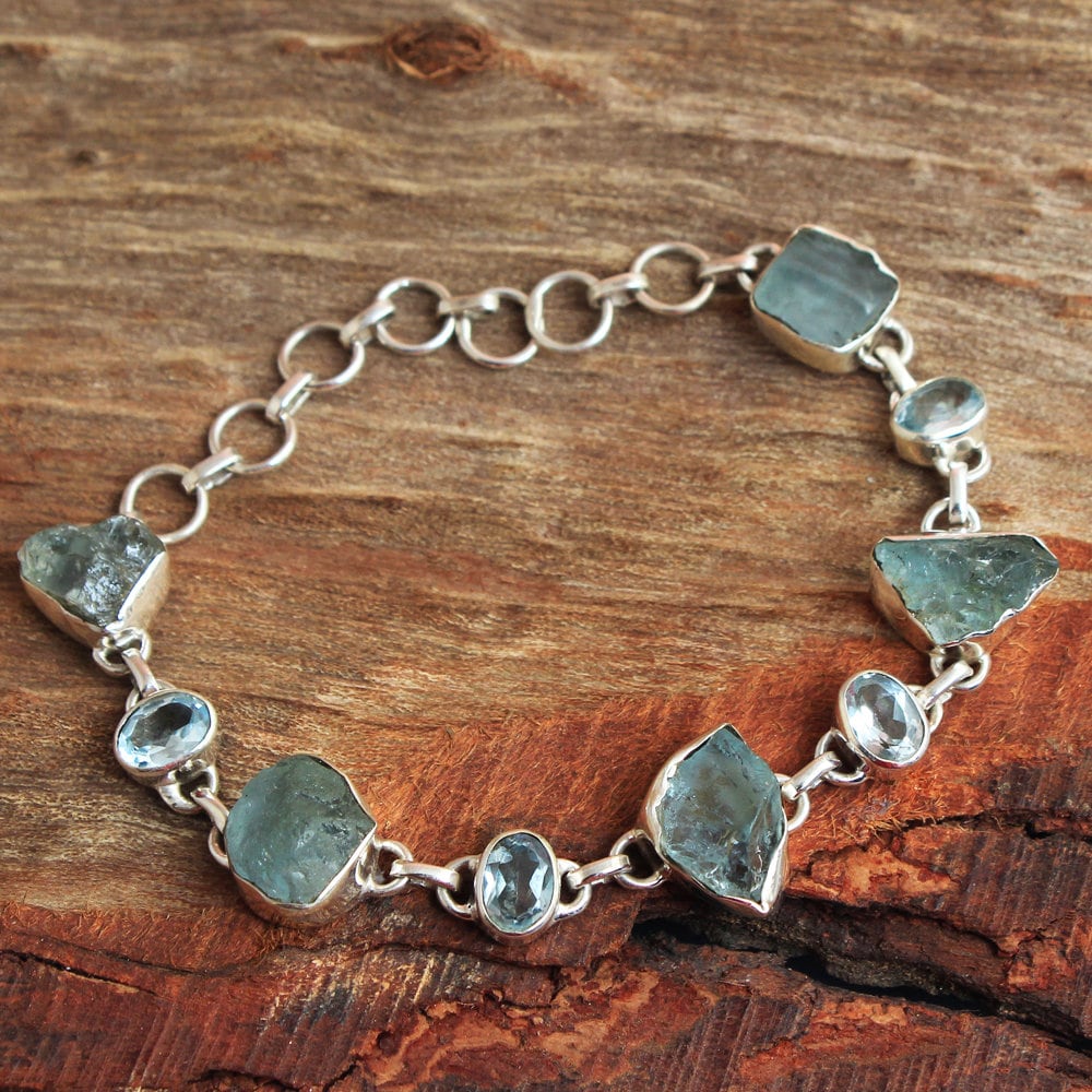 Bracelet Berbère Ancien En Argent Massif Avec Pierre Topaze Bleue/Aigue-Marine - Occasion