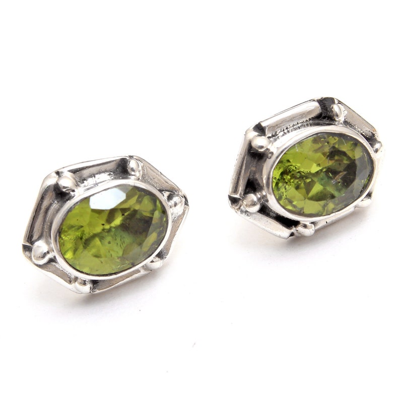 ae3537 925 Sterling Silver Handmade Designer Stud Earrings Amazing Faceted Peridot Oval Shape Gemstone Charm Stud Earring