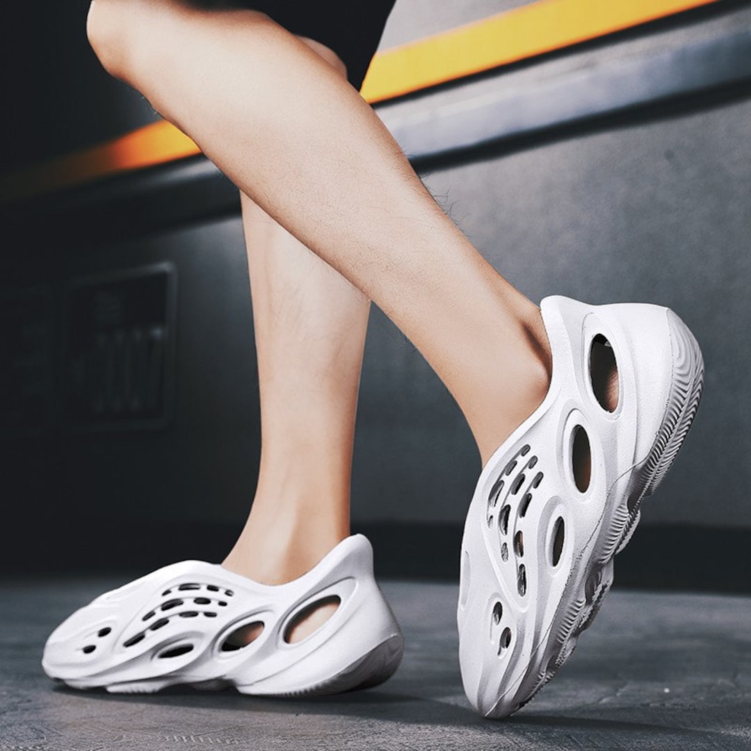 Buy Unisex Foam Runner Slip on Shoes Foam Runners Slides Comfy Online ...