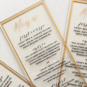 Cartes de menu en acrylique / Détails de mariage de luxe / Lucite, Menus clairs / Acrylique dépoli avec design doré et noir / Cartes de menu personnalisables