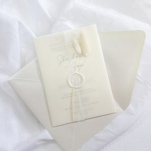 La colección Pampas // Invitaciones de boda de cartulina, chaquetas de pergamino de hierba pampas de cola de conejito, sellos de cera personalizados, tarjetas de confirmación de asistencia en papel