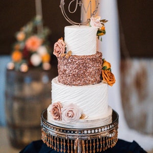 Orange and Blush Cake Floral Decor