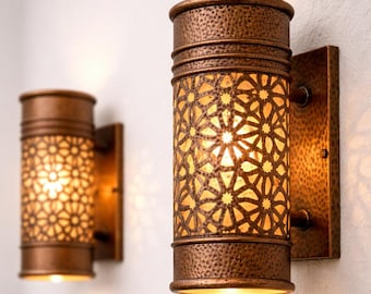Conjunto de 2 arandelas de parede marroquinas em cobre – Luminária artesanal em metal martelado – Abajur de parede com padrão geométrico – Iluminação ambiente aconchegante