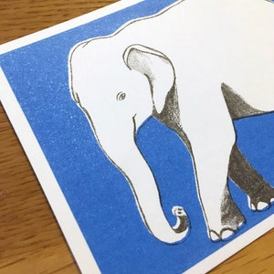 Ansichtkaart Illustratie A6 Animal Motif Elephant in Size A6 - Ecoconscious Riso Print (Risography, Handmade)