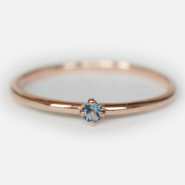 bague aigue-marine, bague solitaire, bague aigue-marine or rose, bague de fiançailles aigue-marine, bague aigue-marine or, bague aigue-marine pour femme